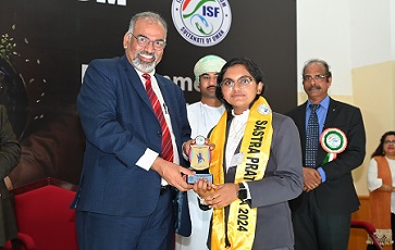MISS. ZAINA FATHIMA RECEIVED ‘SASTRA PRATIBHA’ AWARD FROM INDIAN SCIENCE FORUM